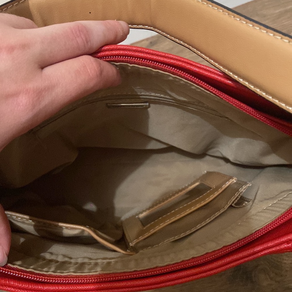 Giani Bernini Red and Tan Hobo Bag - Picture 6 of 8